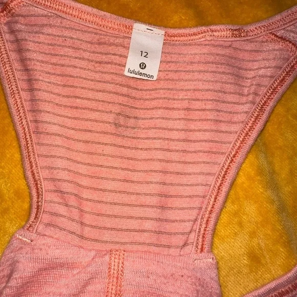 Lululemon Women's Pink Tank Top - Picture 6 of 6